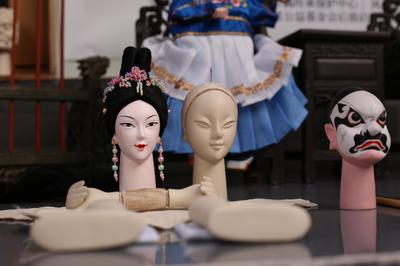 南北相映 漳州布袋戲進京記，非遺傳承人與北京戲迷的胡同對話